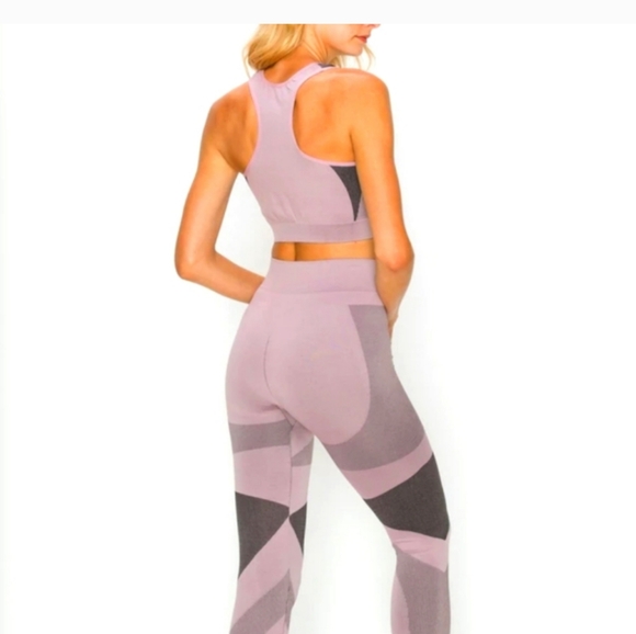 2HP💝Lovely Plum leggings & sports bra jogger set - Picture 8 of 10